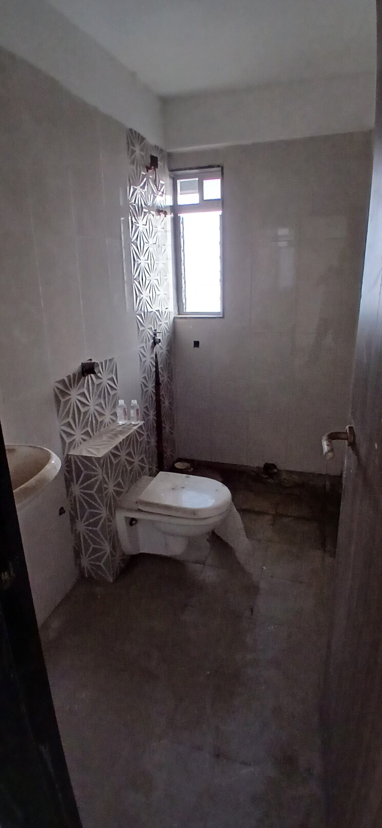 Bathroom, mutha-sai-nirvana 3 Bedroom 1760 Sq.Ft. Apartment In Shahad Thane 7973586