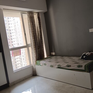 Room in 3 BHK Apartment at Lodha Amara, Sandoz Baug – for Sale