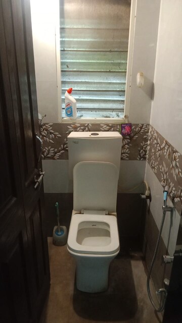 Furnished Amenities in 1 BHK Apartment at Koregaon Park – for Rent