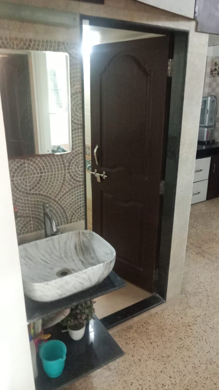 Bathroom, koregaon park 1 Bedroom 550 Sq.Ft. Apartment In Koregaon Park Pune 7973573