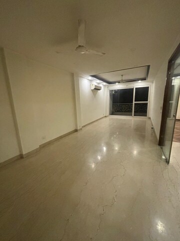 Room in 4 BHK Builder Floor at Anand Lok – for Rent