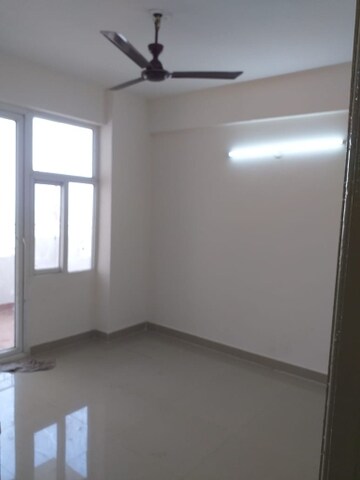 2 BHK Apartment For Rent in Zara Rossa, Sector 112