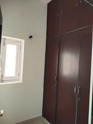 Room in 4 BHK Builder Floor at Neeti Bagh – for Rent