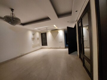 Room in 4 BHK Builder Floor at Shanti Niketan – for Rent