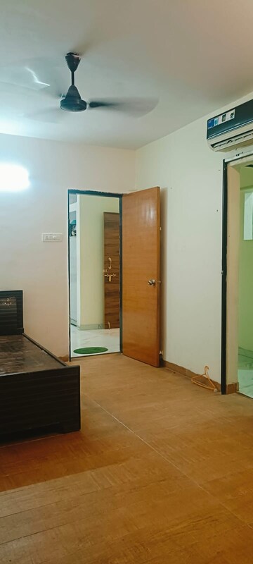 Room in 3 BHK Villa at Hill Garden, Manpada – for Rent