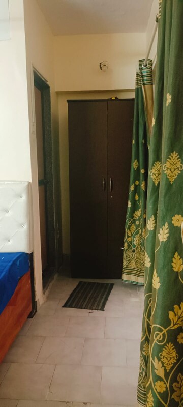 Bedroom in 3 BHK Villa at Hill Garden, Manpada – for Rent