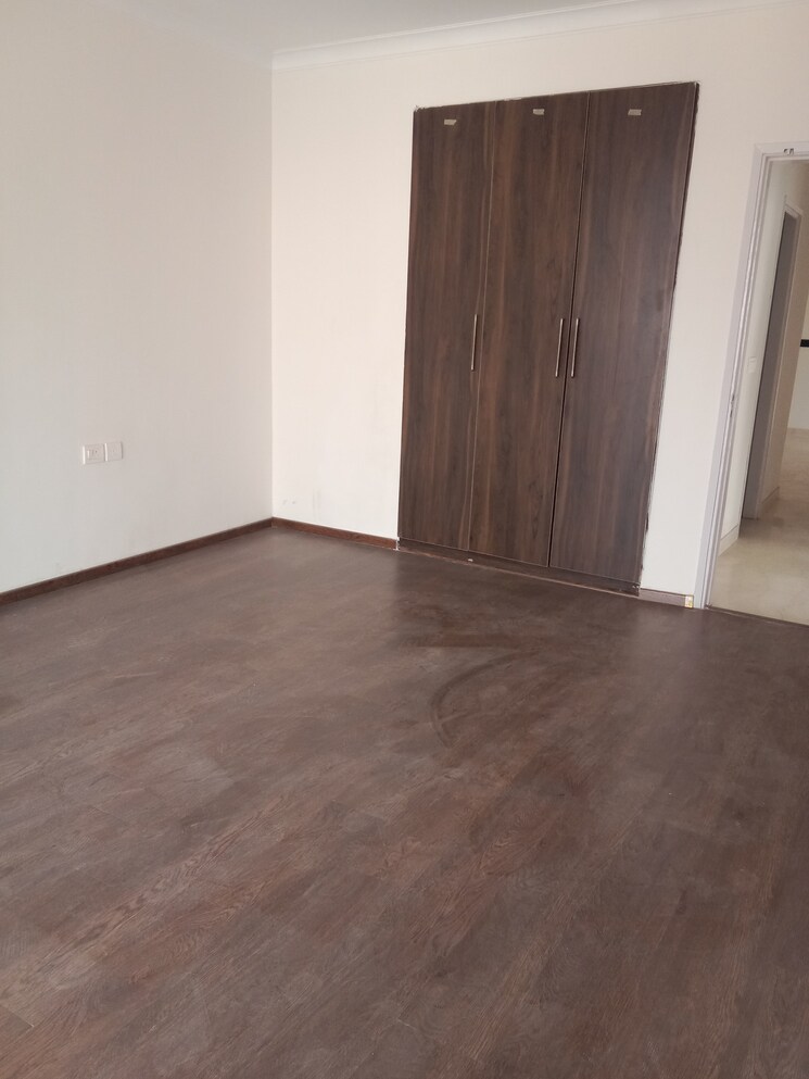 Room, cosmos-express-99 3 Bedroom 1865 Sq.Ft. Apartment In Sector 99 Gurgaon 7973688