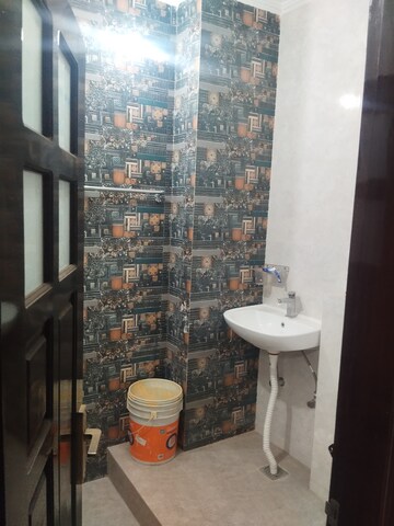 Bathroom in 2 BHK Independent House at Gomti Nagar – for Rent