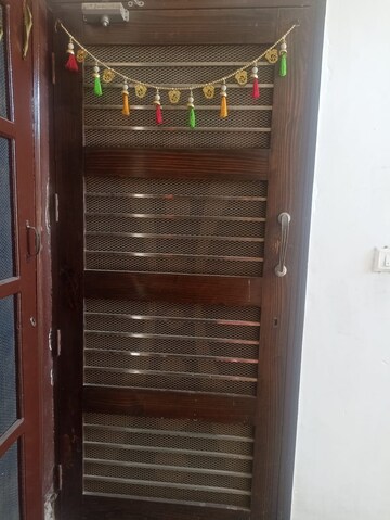 Furnished Amenities in 2 BHK Apartment at NK Sharma Savitry Greens 2, Ghazipur – for Rent