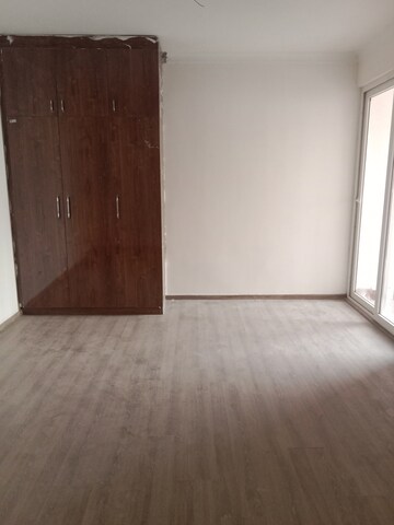 Room in 3 BHK Apartment at Pareena The Elite Residences, Sector 99 – for Sale