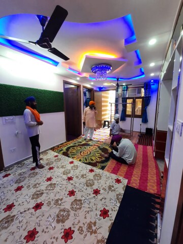 Bedroom in 3 BHK Builder Floor at Dwarka Mor – for Rent