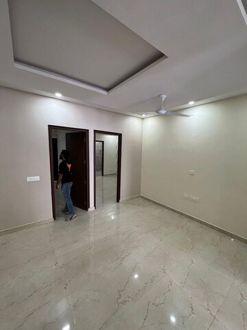 Room in 3 BHK Builder Floor at Peer Mucchalla – for Rent