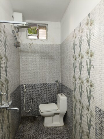 Bathroom in 3 BHK Apartment at Banjara Hills – for Rent
