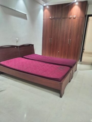 Bedroom in 4 BHK Builder Floor at Green Park – for Sale