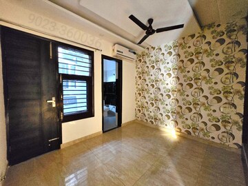 Room in 3 BHK Apartment at Sector 20 – for Sale