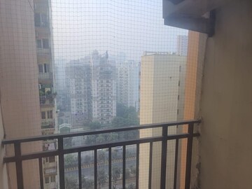 Room in 2 BHK Apartment at Aims Golf City, Sector 75 – for Rent