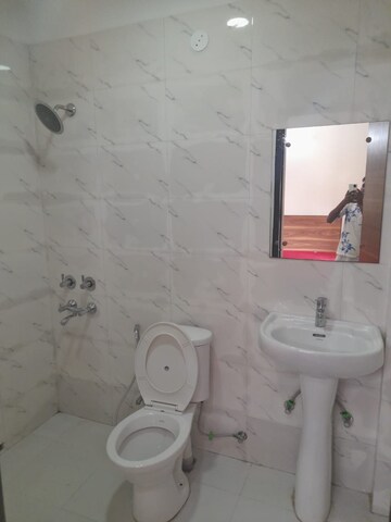 Bathroom in 2 BHK Builder Floor at Ansal Sushant Lok I, Sector 43 – for Rent