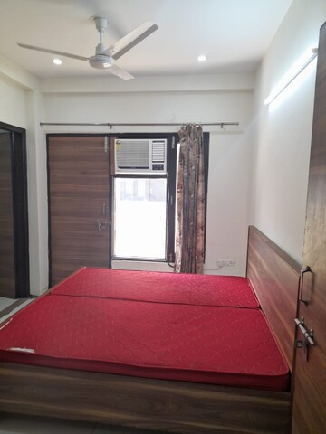 Room in 2 BHK Builder Floor at Ansal Sushant Lok I, Sector 43 – for Rent