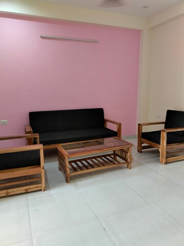 Living Room in 2 BHK Builder Floor at Ansal Sushant Lok I, Sector 43 – for Rent