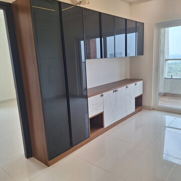 Room in 3 BHK Apartment at Honer Aquantis, Gopanpally – for Rent
