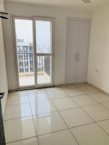 Room in 3 BHK Apartment at Motiaz Royal Citi, Ambala Highway – for Rent