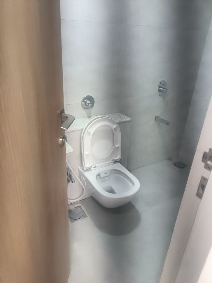 Bathroom, sugee-atharva 1 Bedroom 560 Sq.Ft. Apartment In Prabhadevi Mumbai 7973985