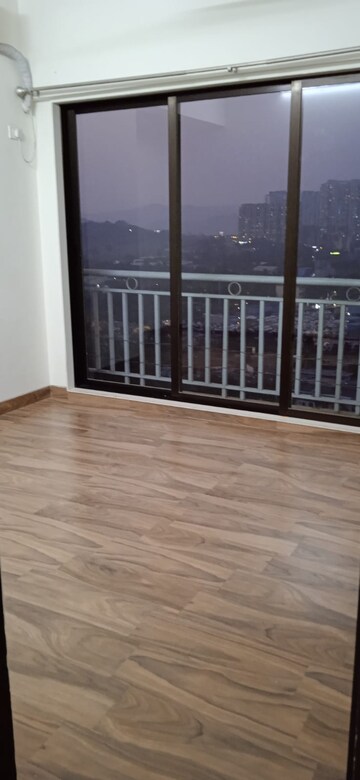 Room in 2 BHK Apartment at Vijay Nakshatra, Ghodbunder Road – for Rent