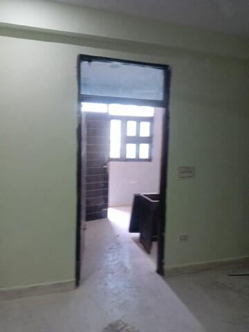 Room in 2 BHK Builder Floor at Dwarka Mor – for Rent