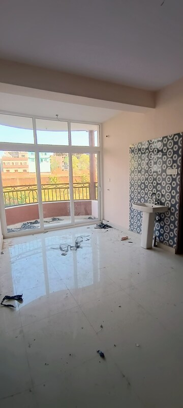 Room in 3 BHK Apartment at Bariatu – for Rent
