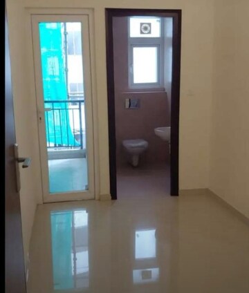 Room in 3 BHK Builder Floor at Sector 21 – for Rent