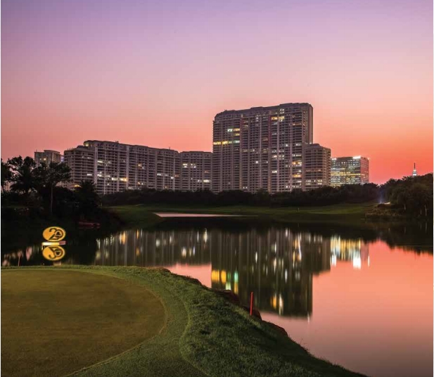 5 BHK + Servant Room Apartment For Sale in DLF The Camellias