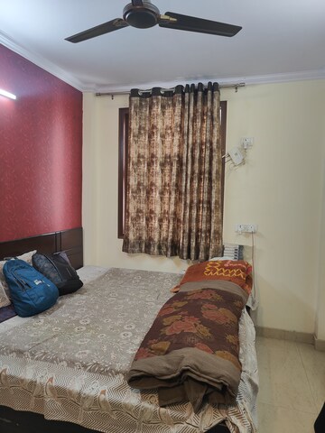 Room in 2 BHK Apartment at Pahar Ganj – for Sale