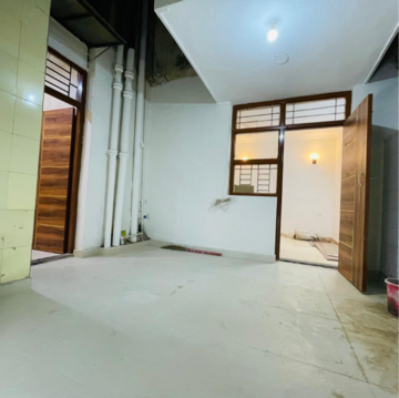 Room in 2 BHK Builder Floor at Sushant Lok 2, Sector 56 – for Sale