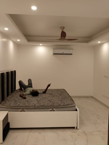 Master Bedroom in 4 BHK Builder Floor at Saket – for Rent
