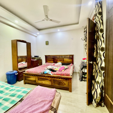 Bedroom in 3 BHK Builder Floor at Sushant Lok 3, Sector 57 – for Sale