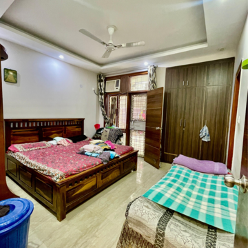 Bedroom in 3 BHK Builder Floor at Sushant Lok 3, Sector 57 – for Sale