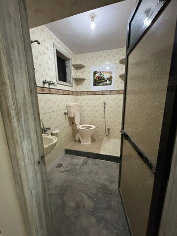 Bathroom in 1 BHK Apartment at Thakkar Apartment, Sanpada – for Rent