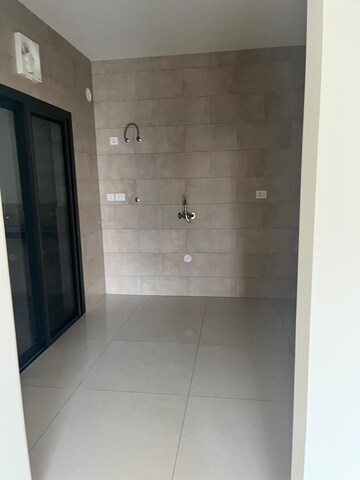 Room in 3.5 BHK Apartment at Sobha Sentosa, Balagere – for Sale