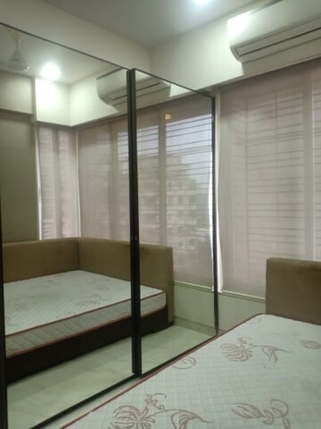 Room in 2 BHK Apartment at JP Unity Tower, Lower Parel – for Rent