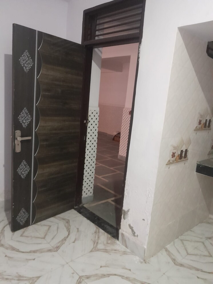 Bathroom, dwarka mor 2 Bedroom 600 Sq.Ft. Apartment In Dwarka Mor Delhi 7974493