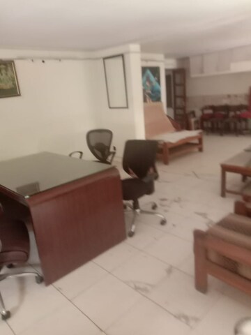 Team Area in  Showroom at Hauz Khas Market – for Rent