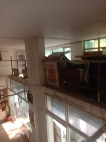 Team Area in  Showroom at Hauz Khas Market – for Rent