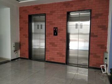 Lift in 3 BHK Apartment at Zundal – for Rent
