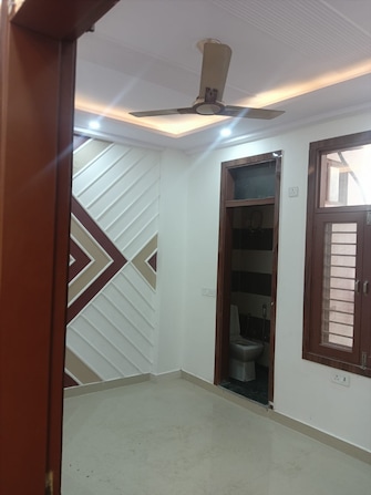 2 BHK Builder Floor For Rent in DEEPAK HOMES - II Nawada Delhi  7974549