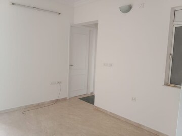 Room in 2 BHK Apartment at Hiranandani Gardens Eldora, Powai – for Rent