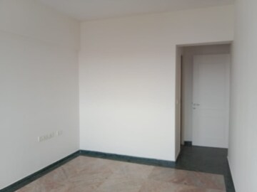 Room in 2 BHK Apartment at Hiranandani Gardens Eldora, Powai – for Rent