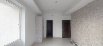 Room in 3 BHK Apartment at Mahagun Mirabella, Sector 79 – for Rent