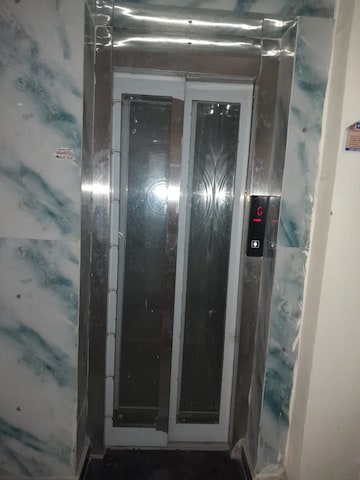 Building Lobby in 3 BHK Builder Floor at Dwarka Mor – for Rent
