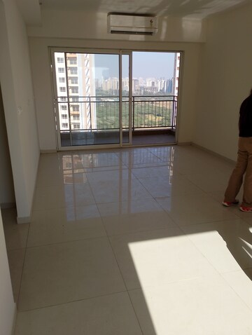Room in 2 BHK Apartment at Shapoorji Pallonji Joyville Gurgaon, Sector 102 – for Rent