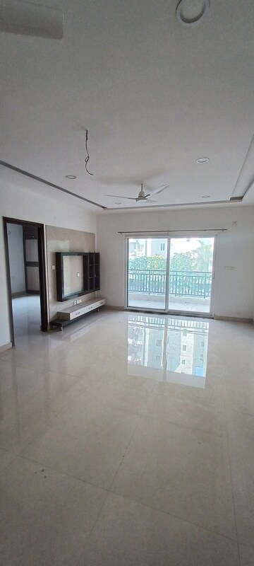 Master Bedroom in 3 BHK Apartment at Hi Tech City – for Rent